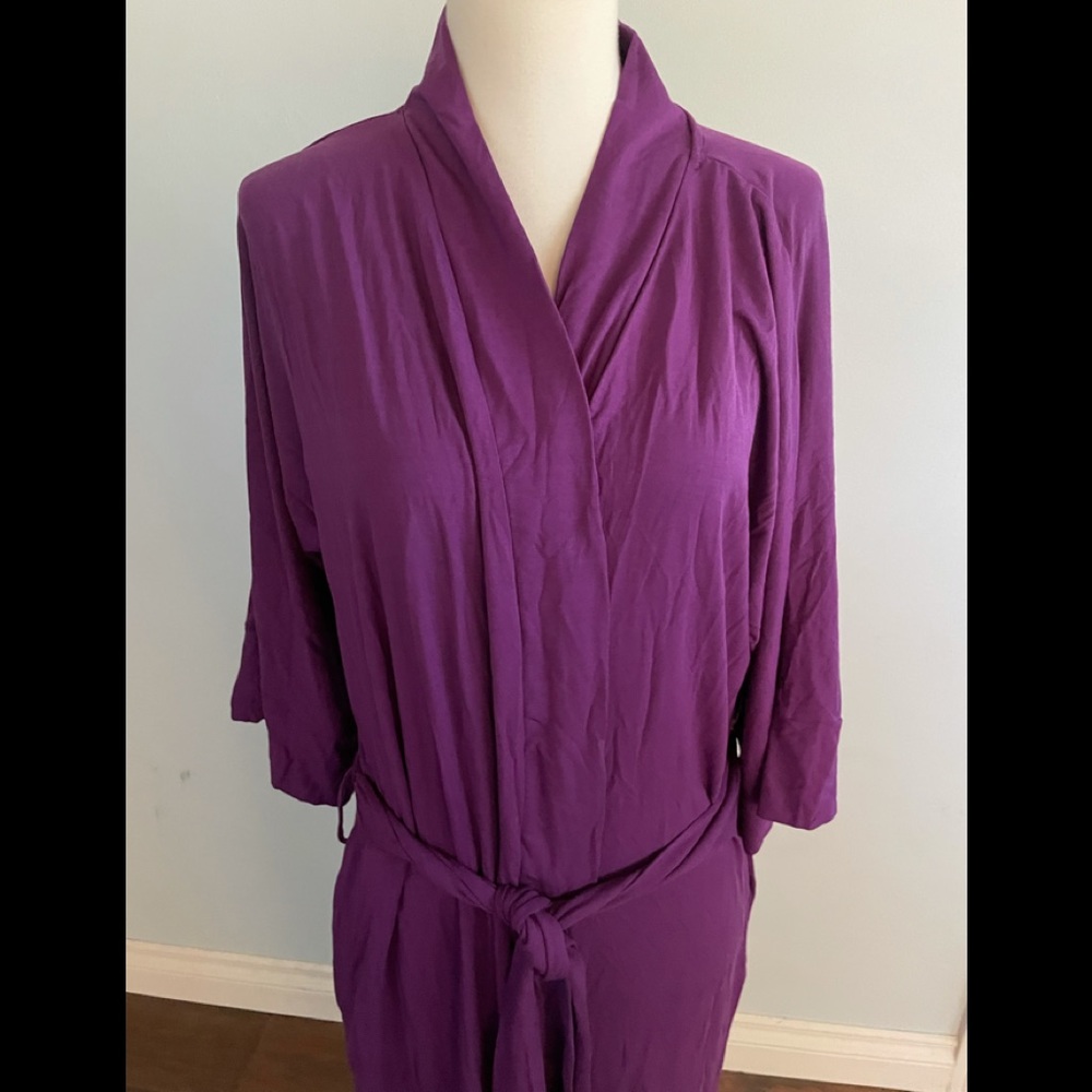 NWOT Women’s Robe Size Small - Picture 3 of 11